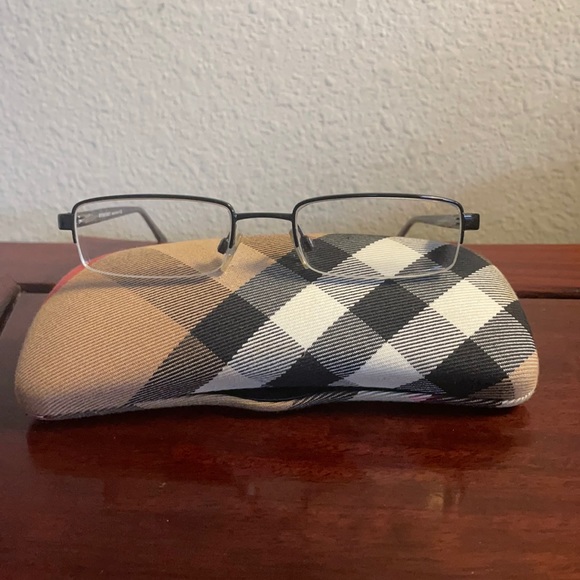 Burberry Accessories - Burberry Frame with case